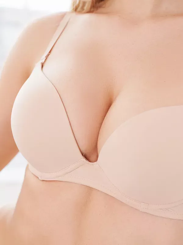 Augmentation mammaire par prothèse